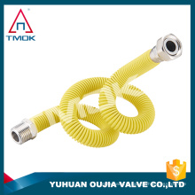 raccords de tuyauterie d&#39;air en laiton avec du plastique à l&#39;extérieur de couleur jaune cuivre dans le tuyau de coude en aluminium auto dans yuhuan oujia valve